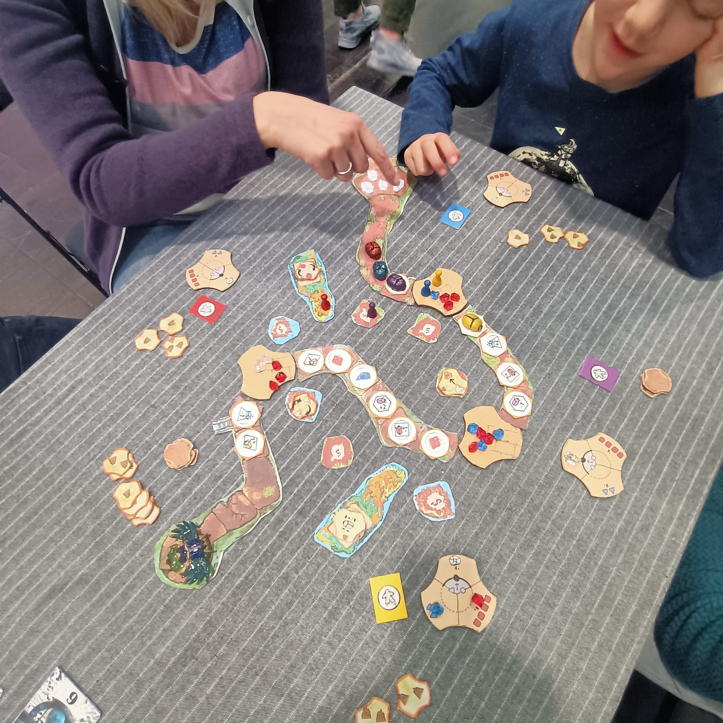 Spielen von Prototyp Scarabot AI oder Scarabee, Dortmund SpielDoch